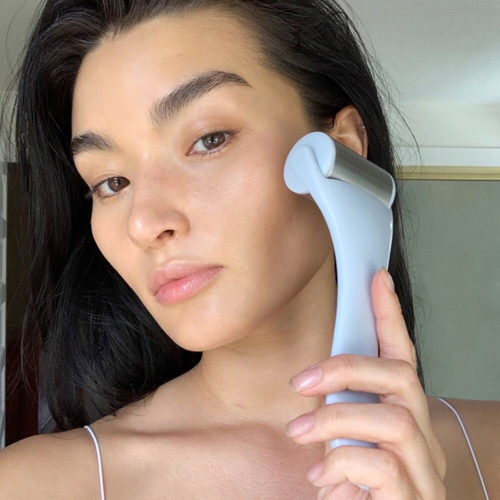 Zoë Ayla® Ice Roller White Facial Serum Applicator Rejuvenation Beauty Tools